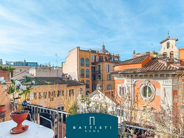 Appartamento quadrilocale in vendita in Piazza Sant'Eustachio, Pantheon, Roma