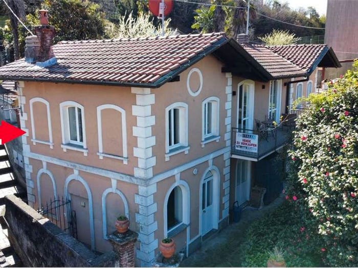 Appartamento trilocale in vendita in Centro, Tronzano Lago Maggiore