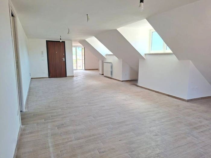 Appartamento trilocale in vendita in Via Mario Mafai, Centro, Itri