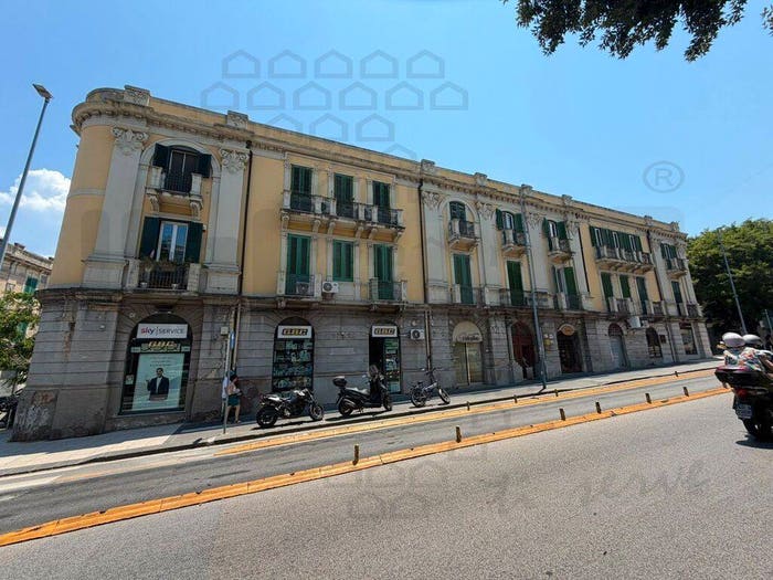 Appartamento quadrilocale in vendita in Corso Cavour, Centro Storico, Messina