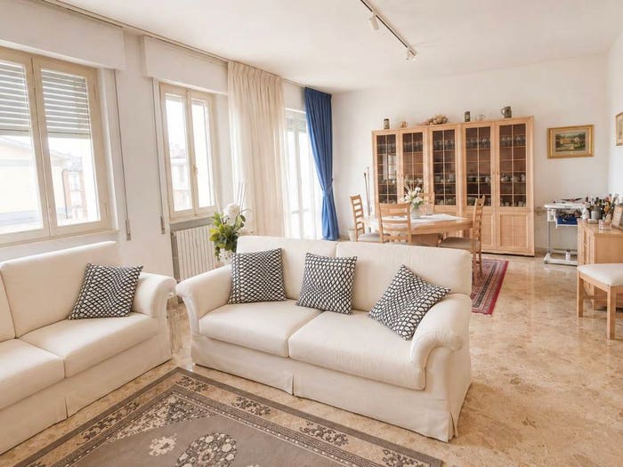 Casa con 6 locali in vendita in Giotto, Arezzo