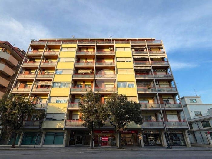 Appartamento quadrilocale in vendita in Viale G Marconi, Stadio Lungomare Colombo, Pescara