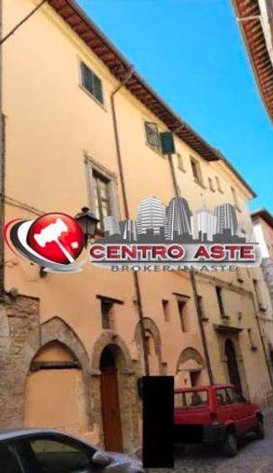 Appartamento con 5 locali in vendita in Via Angel Dalfuoco Pergola PU Italia, Centro, Pergola