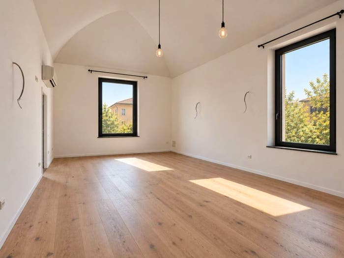 Appartamento quadrilocale in vendita in Via Selmi, Centro Storico, Modena