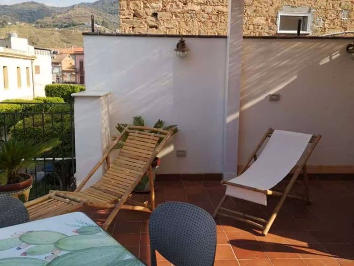 Appartamento bilocale in affitto in Via Borgo, Santo Stefano di Camastra