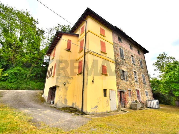 Casa con 6 locali in vendita in Strada Faseto, Fornovo di Taro