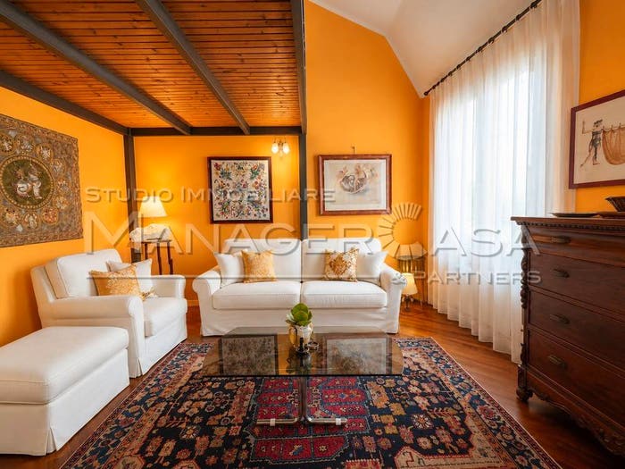 Appartamento trilocale in vendita in Via Jacopo Rocca, Centro Storico, Chiavari