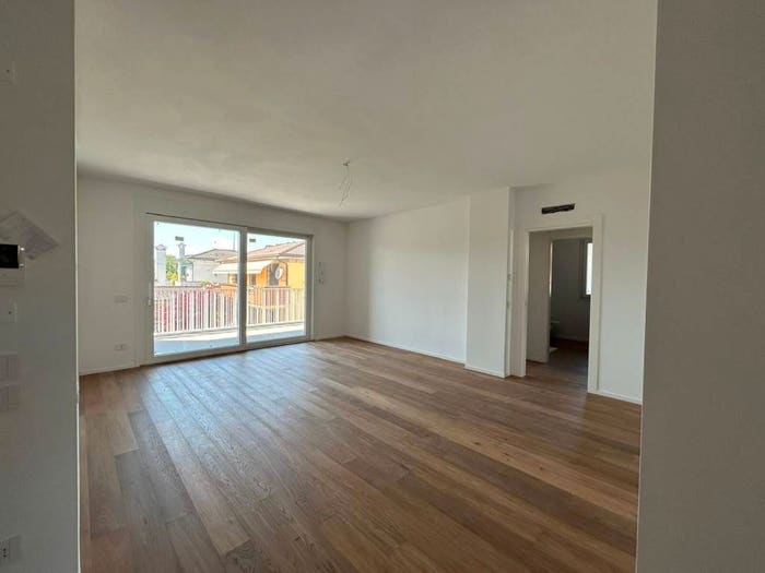 Appartamento quadrilocale in vendita in Acquapendente, Madonna Pellegrina, Padova