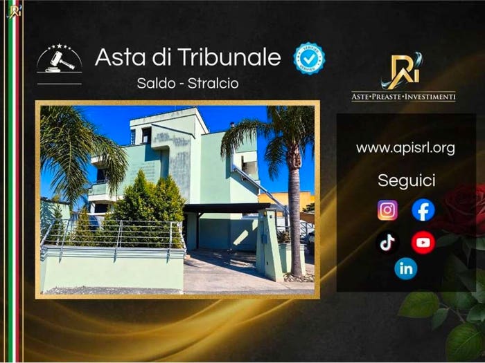 Appartamento quadrilocale in vendita in Via Raffaele Marra, Centro, Galatone