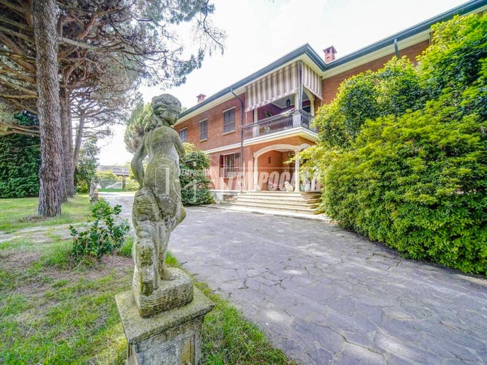 Casa con 6 locali in vendita in Via Roma, Arsago Seprio