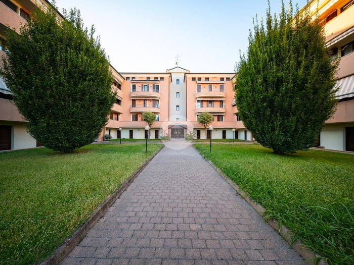 Appartamento trilocale in vendita in Via Rinaldo Mantovano, Dosso del Corso Chiesanuova, Mantova