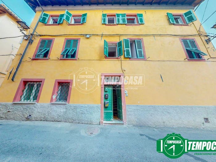 Appartamento quadrilocale in vendita in Via VOLTEGNA, Centro, Ovada