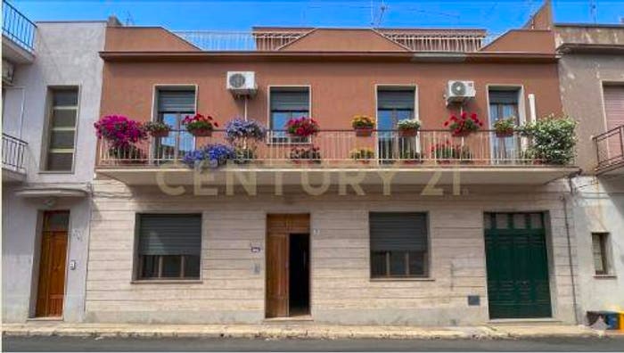 Casa con 6 locali in vendita in Via Piave, Centro, Avola