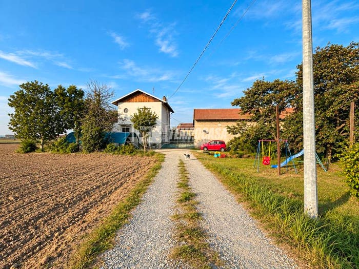 Casa con 5 locali in vendita in Cascina Peretto, Santhià