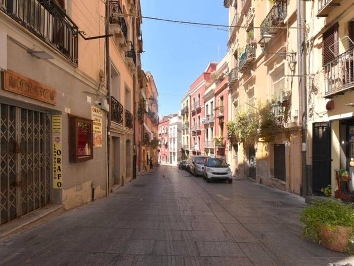 Appartamento quadrilocale in vendita in Via Barcellona, Marina, Cagliari