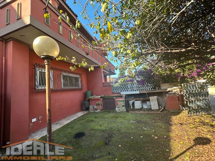Appartamento trilocale in vendita in Via dei Gerani, Lido dei Pini di Ardea Lupetta, Ardea