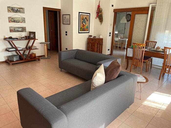Appartamento con 5 locali in vendita in Via Isonzo, Tombaccia, Pesaro