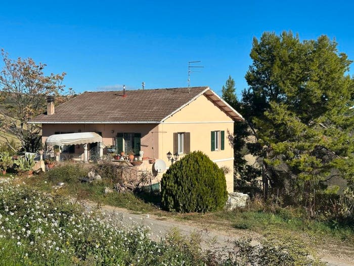 Casa quadrilocale in vendita in Contrada Monterone, Atri