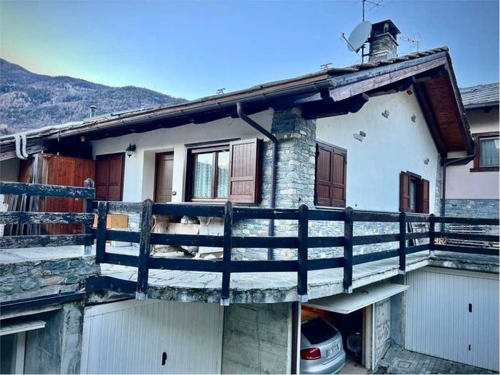 Casa quadrilocale in vendita in Frazione Massinod, Roisan