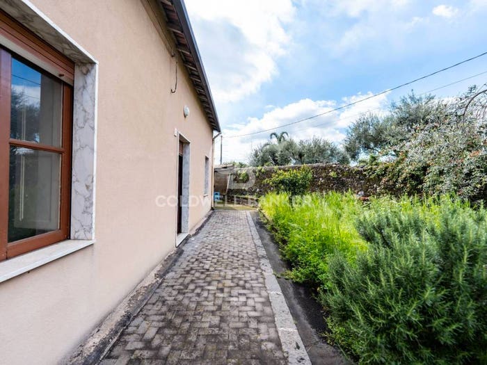 Casa quadrilocale in vendita in Via Goffredo mameli, Centro, Giarre