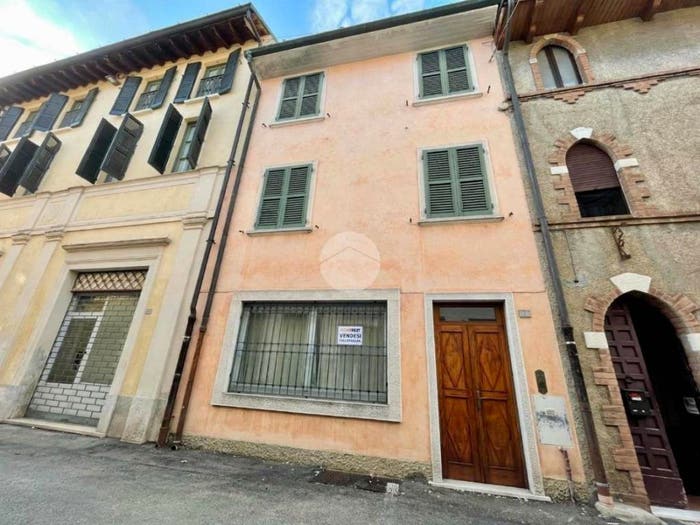 Casa quadrilocale in vendita in Via pier maria bagnadore, Centro, Orzinuovi