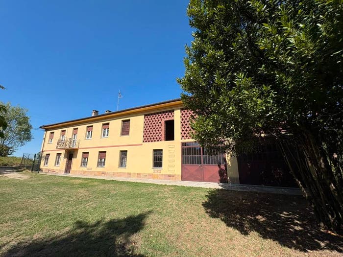 Casa con 5 locali in vendita in Via San Giovanni Bosco, Centro, Castagnole delle Lanze