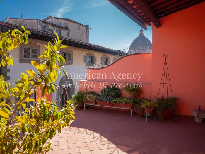Casa con 6 locali in vendita in Via Bettino Ricasoli, Duomo, Firenze