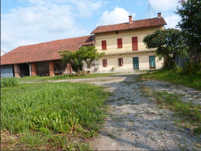 Casa con 6 locali in vendita in Via Villafalletto, Mellea, Fossano