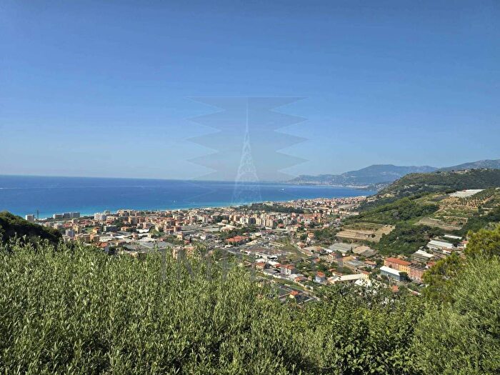 Casa con 6 locali in vendita in Via Conca Verde, Centro, Vallecrosia
