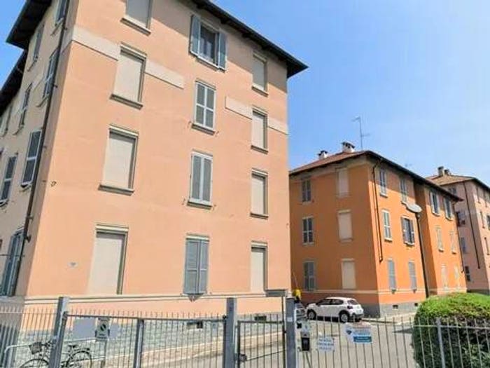 Appartamento quadrilocale in vendita in Viale Sicilia, San Pietro, Pavia