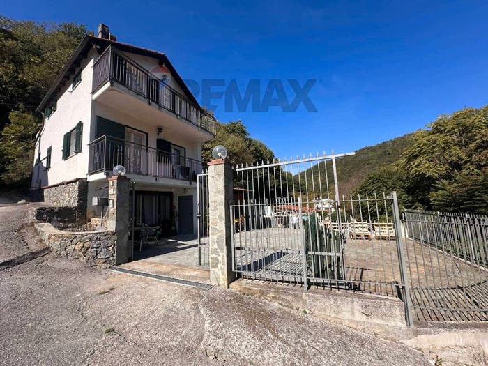 Casa trilocale in vendita in Via Nazionale Piemonte, Lavagnola Santuario Montemoro, Savona