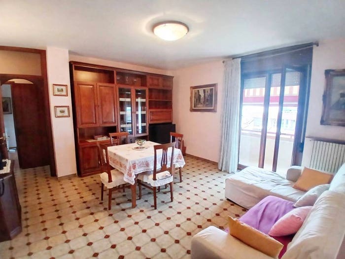 Appartamento quadrilocale in vendita in Via Fratelli Cervi, Semicentro, Chieri
