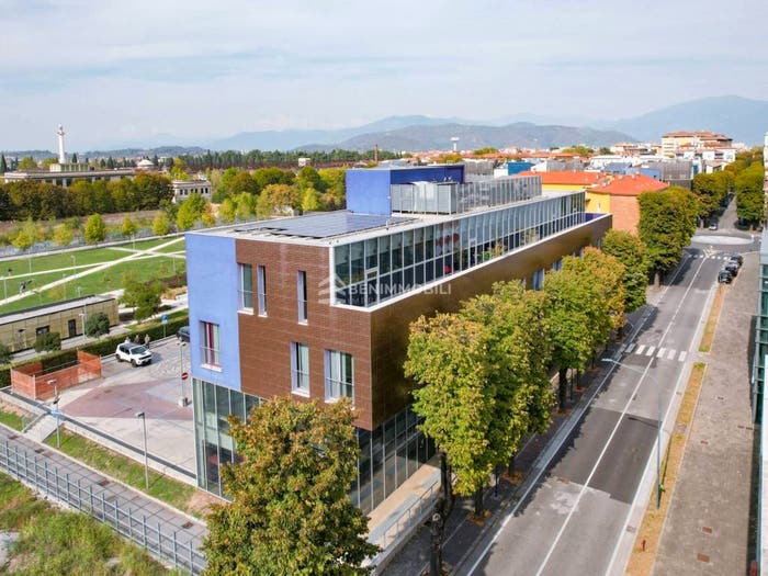 Casa con 6 locali in vendita in Viale Italia, Porta Milano, Brescia