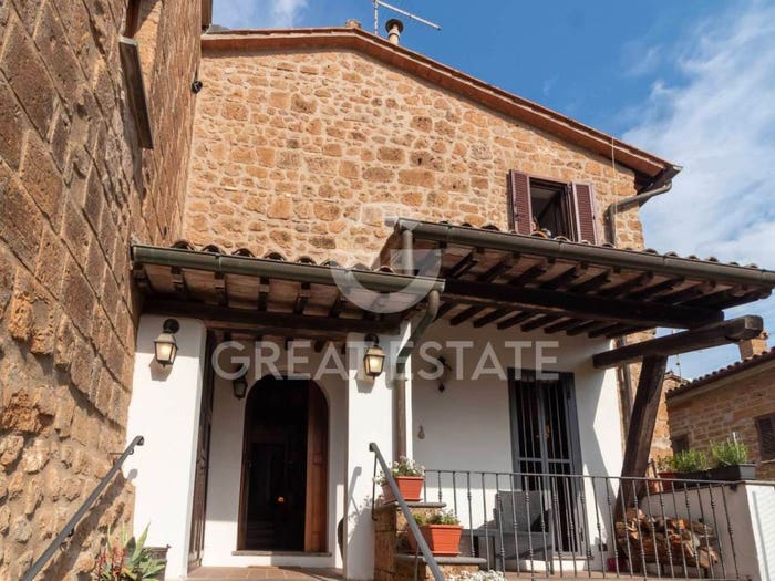Appartamento con 6 locali in vendita in Via Sant'Angelo, Centro, Orvieto