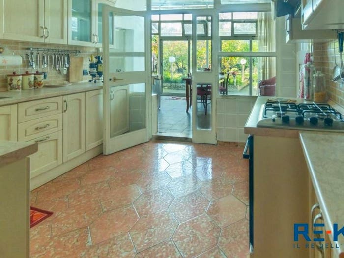 Casa con 6 locali in vendita in via Duca degli Abruzzi, Collepasso