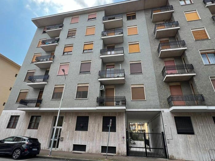 Appartamento quadrilocale in vendita in Via Cardinale Carlo Caselli, Borgo Rovereto Piscina, Alessandria