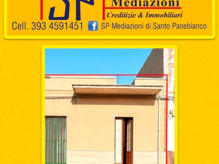Casa quadrilocale in vendita in Viale delle Provincie, Centro, Giarre