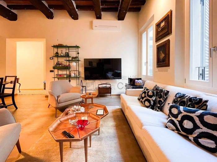 Appartamento trilocale in vendita in Via San Pietro, Centro, Modena