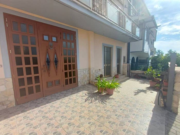 Casa con 5 locali in vendita in Via Roma, Arlena di Castro