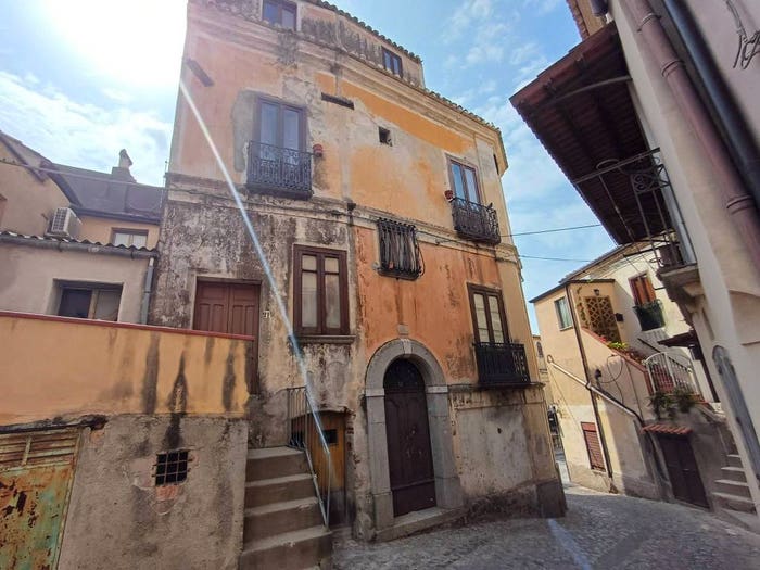 Case in Vendita e in Affitto - 3