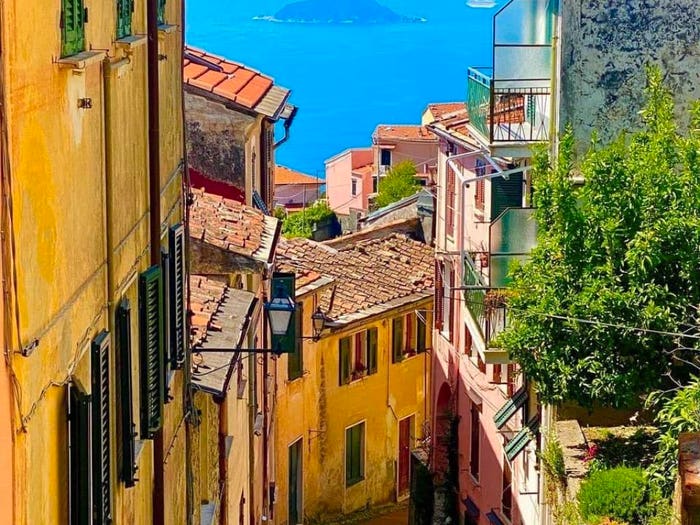 Appartamento trilocale in vendita in Via Fratelli Landi, La Serra Tellaro, Lerici
