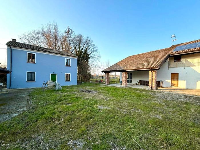 Casa con 6 locali in vendita in Centro, Corana
