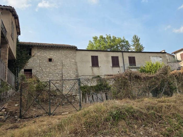 Casa bilocale in vendita in Via San Marco, Sant'Anatolia di Narco