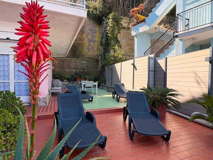 Appartamento quadrilocale in vendita in Via Punta Tacuara, Laigueglia