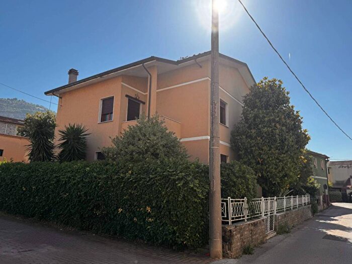 Casa con 6 locali in vendita in Via Giacomo Matteotti, Centro, Monsummano Terme