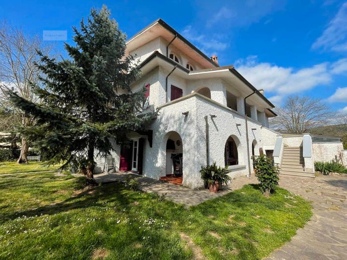 Casa con 6 locali in vendita in Via dei Porcaresi, Maggiano San Macario, Lucca