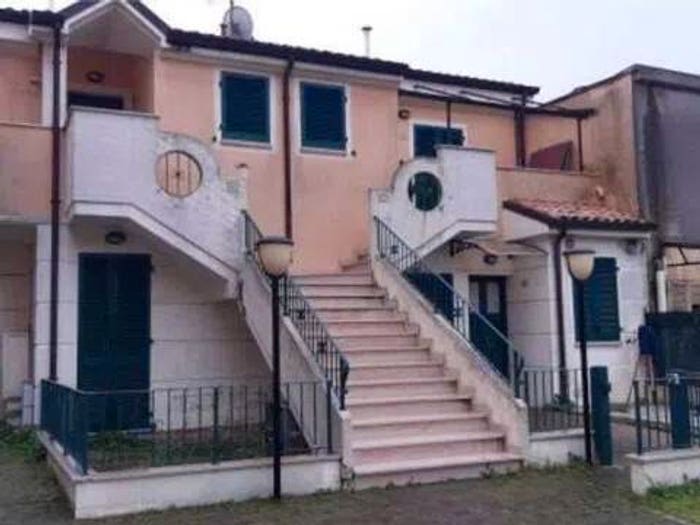 Appartamento quadrilocale in vendita in Via Flaminia, Lucrezia, Cartoceto