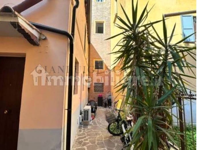 Appartamento trilocale in vendita in Via Mascarella, Irnerio, Bologna