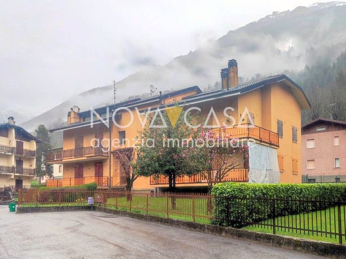 Appartamento trilocale in vendita in Via Europa, Centro, Gandellino