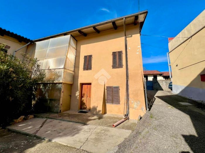 Casa quadrilocale in vendita in Via Olivasso, Pino d'Asti